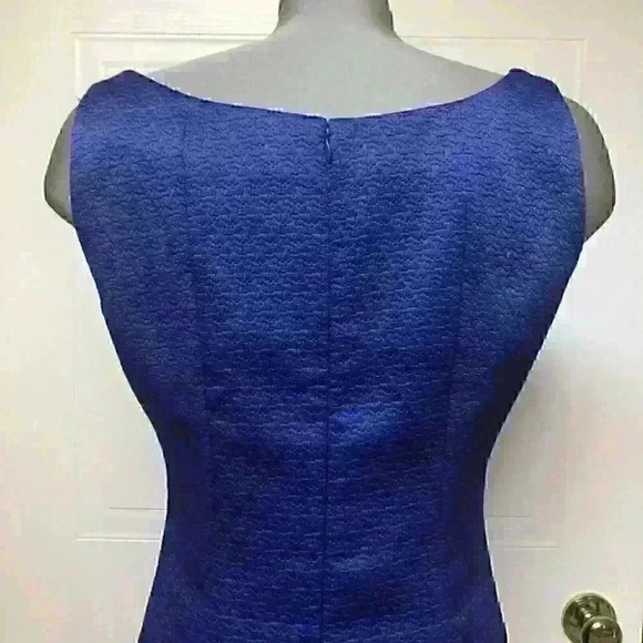 T Tahari Sheath Dress Sleeveless Knee Length  Zip Back Career Blue - Picture 5 of 11
